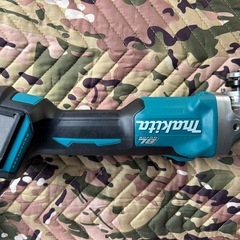 マキタ　18v100mmディスクグラインダの画像