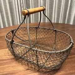 ワイヤーバスケット　かごの画像