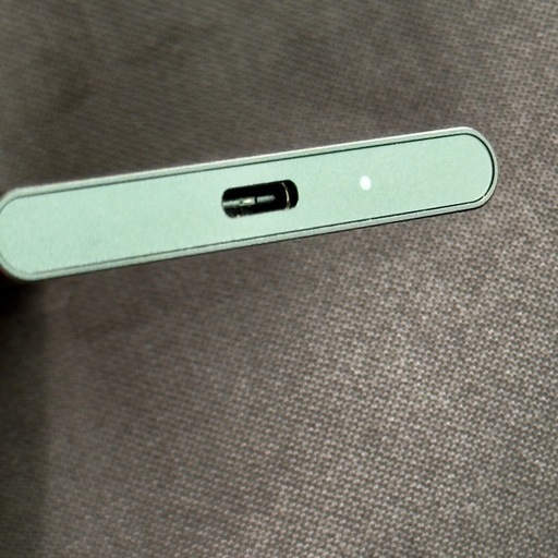 Samsung Portable SSD T7、2TB コンパクトで高性能な外付けSSD