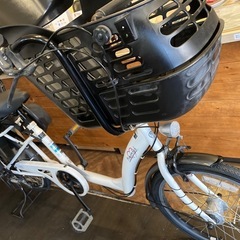 【前後タイヤ・チューブ新品！】 LEDオートライト　6段変速　子供乗せ自転車　20インチ　ホワイトの画像