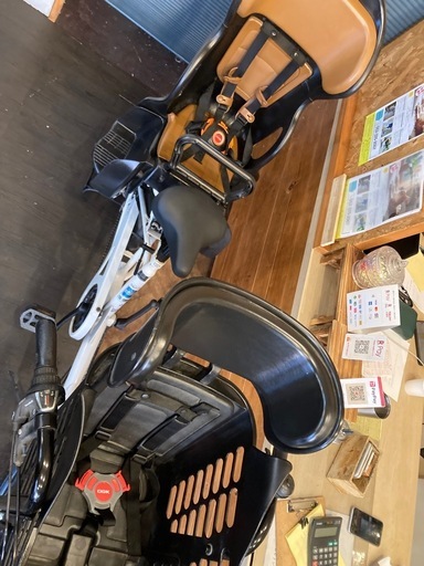 【前後タイヤ・チューブ新品！】 LEDオートライト　6段変速　子供乗せ自転車　20インチ　ホワイト