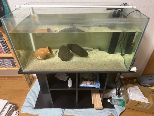 アクアリウム引退品90センチ水槽と台、砂ライト、ヒーター、濾過器、フロントーサ生体