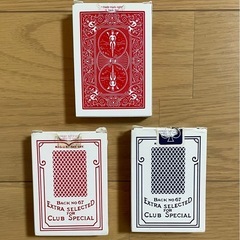 マジック用トランプ3セット
とカードマジック説明本の画像