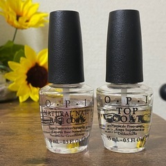 O.P.I ベースコートとトップコート2本    お買得の画像