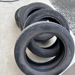 225/60R18 ダンロップタイヤの画像