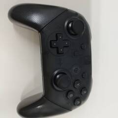 Nintendo Switch Pro コントローラー HAC-013の画像
