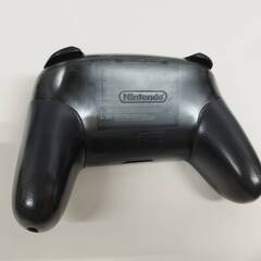 Nintendo Switch Pro コントローラー HAC-013の画像