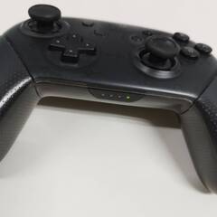 Nintendo Switch Pro コントローラー HAC-013の画像