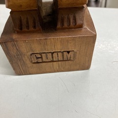 ロ 2509-157 グアム 置き人形 木彫り 中古の画像