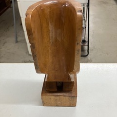ロ 2509-157 グアム 置き人形 木彫り 中古の画像