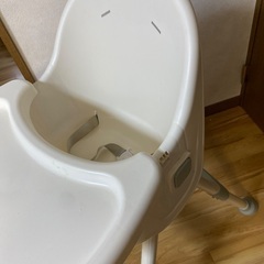 ベビーハイチェア  テーブルの画像