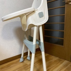ベビーハイチェア  テーブルの画像