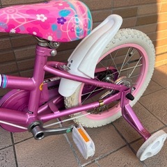 「💕カワイイ💕　女の子自転車💕　16インチ」の画像