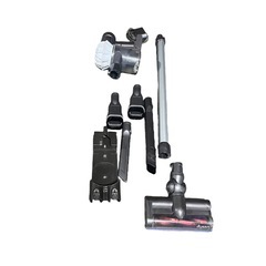 【ジ0909-04】お手軽で使い勝手が良い‼️Dyson DC62   コードレスクリーナーの画像