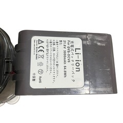 【ジ0909-04】お手軽で使い勝手が良い‼️Dyson DC62   コードレスクリーナーの画像