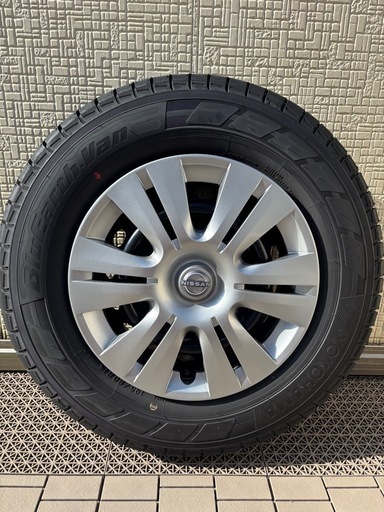 日産キャラバン　タイヤホイール