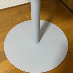 【無料】１〜２人用丸テーブルの画像