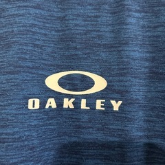 OAKLEY Tシャツの画像