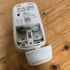 H2509-160 NEC ワイヤレスBluetoothマウス MT-1337 年式表記無し 動作確認済み 単3電池2本使用 ※電池は付いていません 中古の画像