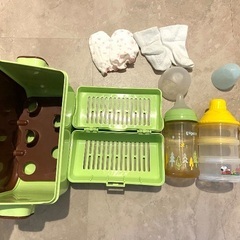 ベビー用品まとめ売り　哺乳瓶除菌　除菌じょーず　combi ピジョン母乳パッド　保湿ローション　おしりふき　おしりナップ　靴下　ミトンの画像