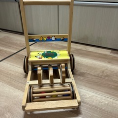 カタカタ　歩行器の画像
