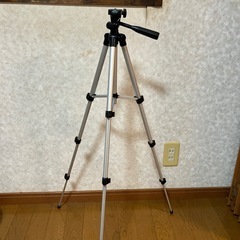 【差し上げます】　カメラ用三脚　131cmの画像