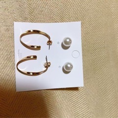 パール付きピアスセットの画像