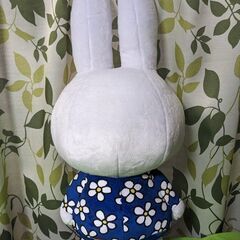 美品●超ＬＬ特大サイズ Ｈ＝５７㎝位★ＧＲＡＮ＋ミッフィー ぬいぐるみ おたんじょうび-２★ＴＡＩＴＯ プライズ品◎の画像