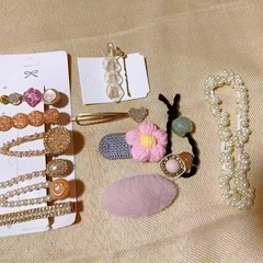 多色ヘアアクセサリーセットの画像