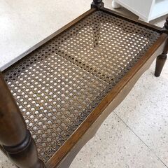 【ジャングルジャングル岩出店】【B97】電話台 カリモク コロニアル  幅60cm×奥行32cm×高さ80cm 中古 家具 和歌山 岩出市 紀の川市 海南市の画像