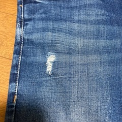 ZARA スキニー　デザインスリムジーンズ　レディースサイズ28の画像