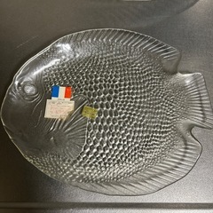 お皿　魚の親子の画像