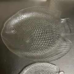お皿　魚の親子の画像
