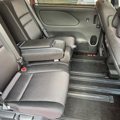 ニッサン セレナ ハイウェイスターG プロパイロット ハイブリッド ミニバンの画像