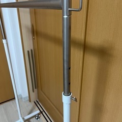 ニトリ　高さ調整できる 頑丈なハンガーラック　シングルの画像