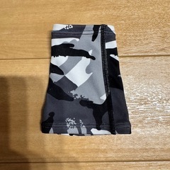 ［ほぼ新品］久保田スラッガー 迷彩柄リストバンド グレー/ブラックの画像