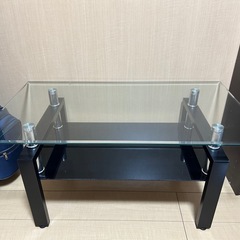 ガラステーブルの画像