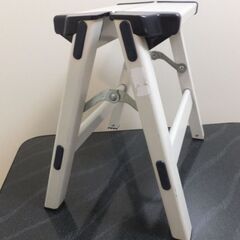 脚立　白色　小型の画像