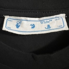 OFF WHITEの画像