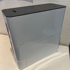 確定ニトリ米びつ0.5合ずつの画像