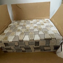 朝高級ガラスモザイクタイル一箱（12シート）の画像