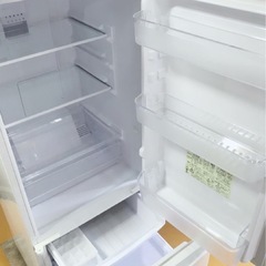 (送料無料) 2019年 極美品 167L 冷蔵庫 SHARP ゆったり大容量 霜取り不要 ③の画像