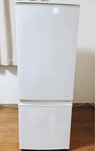 (送料無料) 2019年 極美品 167L 冷蔵庫 SHARP ゆったり大容量 霜取り不要 ③