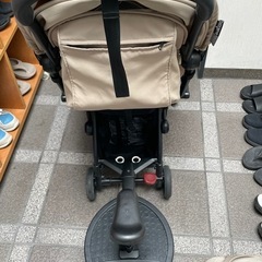BABYZEN YOYOベビーカーとステップの画像