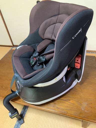 コンビチャイルドシート・ネセルターンリミテッド