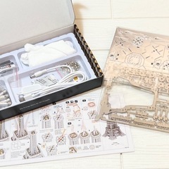新品未使用　メタリックナノパズル 立体パズル 3D エッフェル塔　シルバー　上級者　大人向けの画像