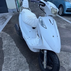 オールホワイト　アドレスv125G カスタムの画像