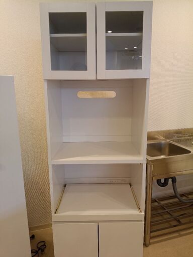 キッチン収納　食器棚
