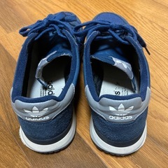 adidas ★ スニーカー　25.5cm 人気の画像