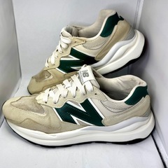 ニューバランス M5740ESA 25.5cm ベージュ×グリーンの画像